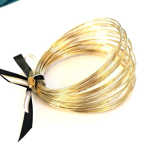 LEE ANGEL NEIMAN MARCUS Multi layer Thin Wire Gold Bracelet Set NWT 150.00 - Picture 5 of 5